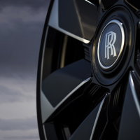 Rolls-Royce_Droptail_la-rose_noire_prague (18).jpg